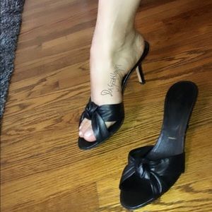 Vera Wang leather sandals, shoes